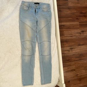 Dynamite size 25. Good used condition. Inseam 29”